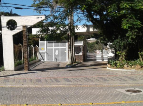 204 Ótima localização de 2d em condomínio fechado